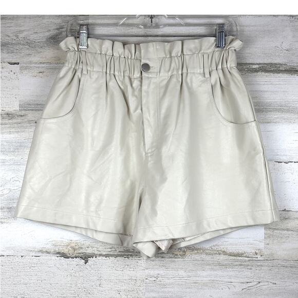 ASTR Womens Large Tan Petunia Faux Leather Paperbag Shorts Elastic Waist NEW - Picture 3 of 9